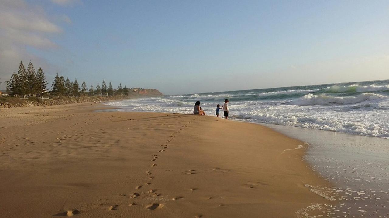 Beachside Escape On The Esplanade Christies Beach Extérieur photo